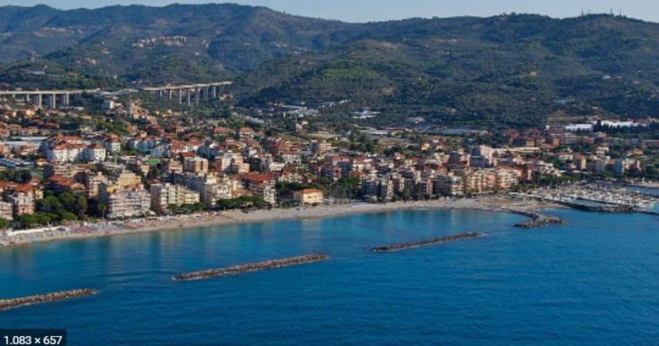 Condominio Ariazzurra S. Bart. Сан-Бартоломео-аль-Маре Екстер'єр фото
